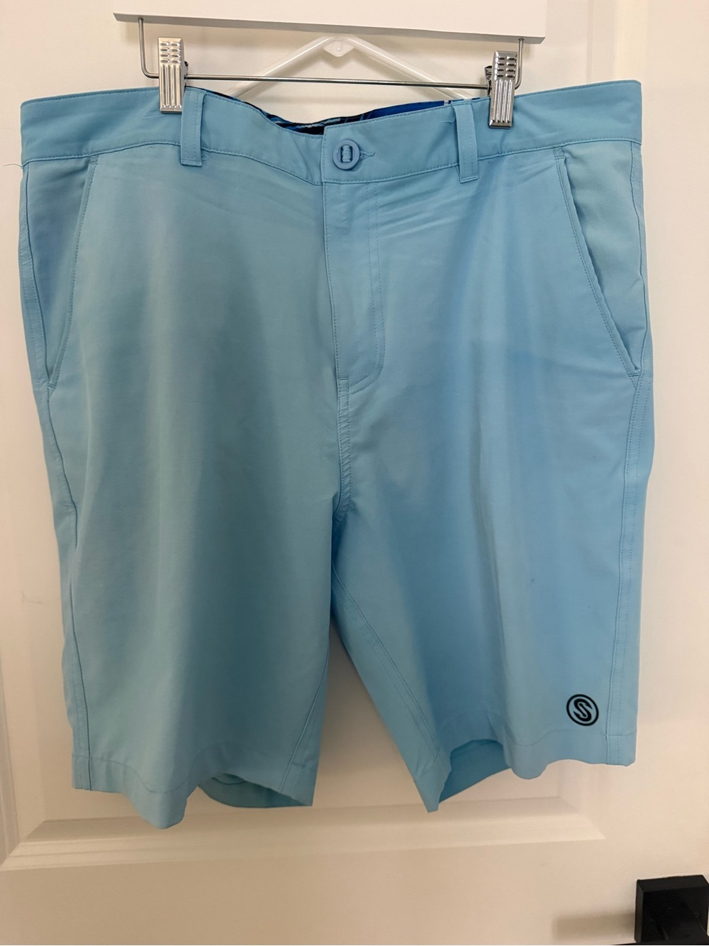 Scales shorts